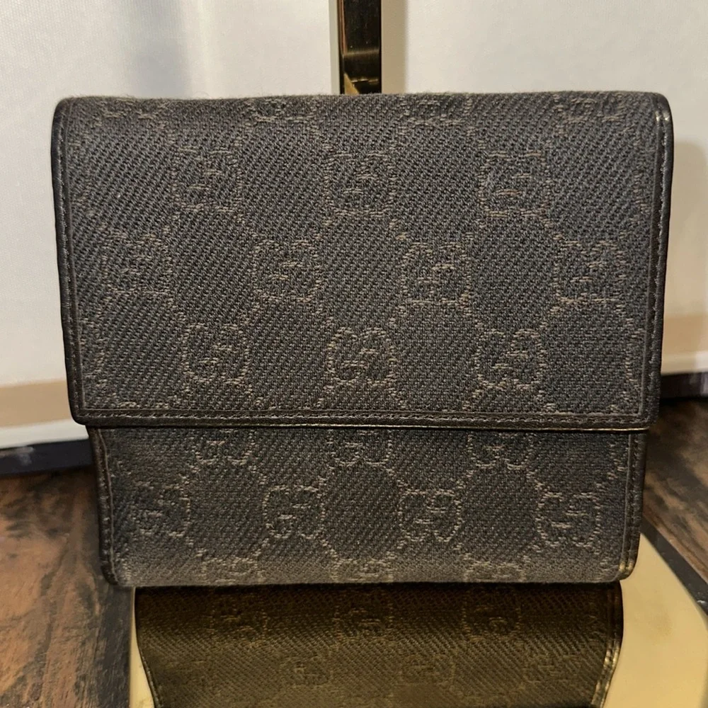 Gucci GG Canvas Compact Wallet Black - Picture 2 of 7